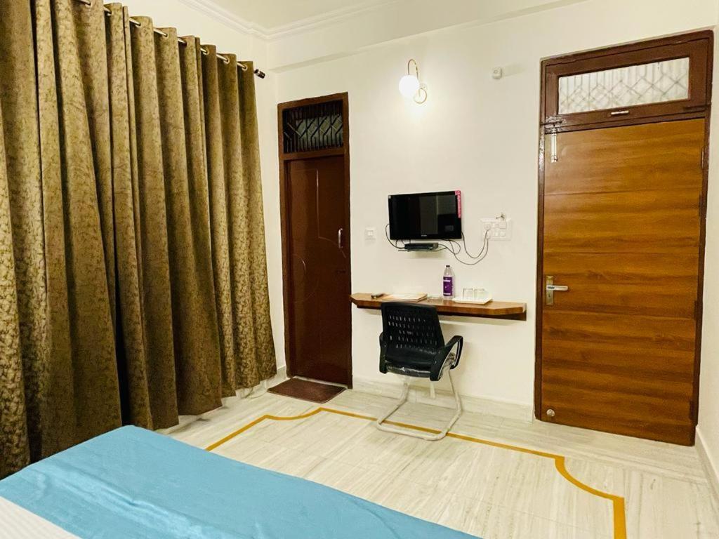 Hotel Dileep42 لاكناو المظهر الخارجي الصورة