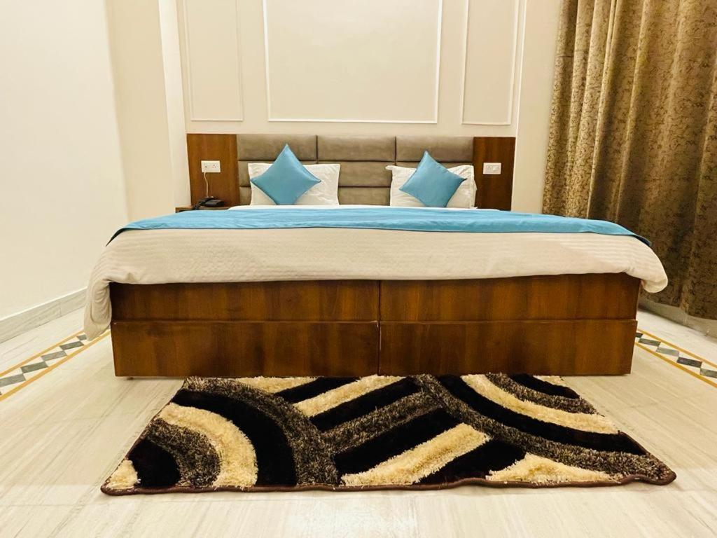 Hotel Dileep42 لاكناو المظهر الخارجي الصورة