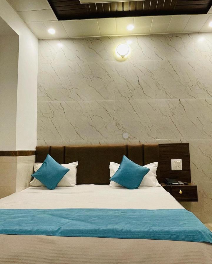 Hotel Dileep42 لاكناو المظهر الخارجي الصورة