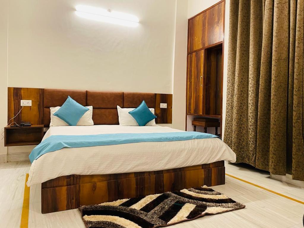 Hotel Dileep42 لاكناو المظهر الخارجي الصورة