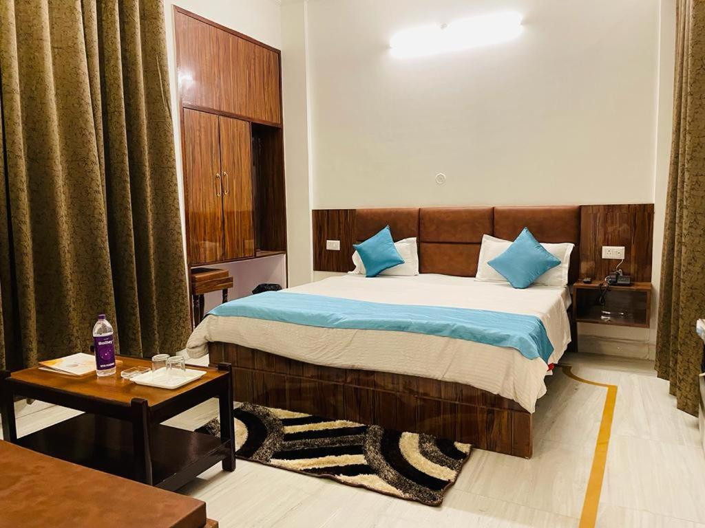 Hotel Dileep42 لاكناو المظهر الخارجي الصورة