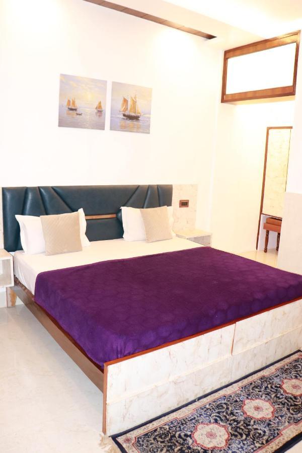 Hotel Dileep42 لاكناو المظهر الخارجي الصورة