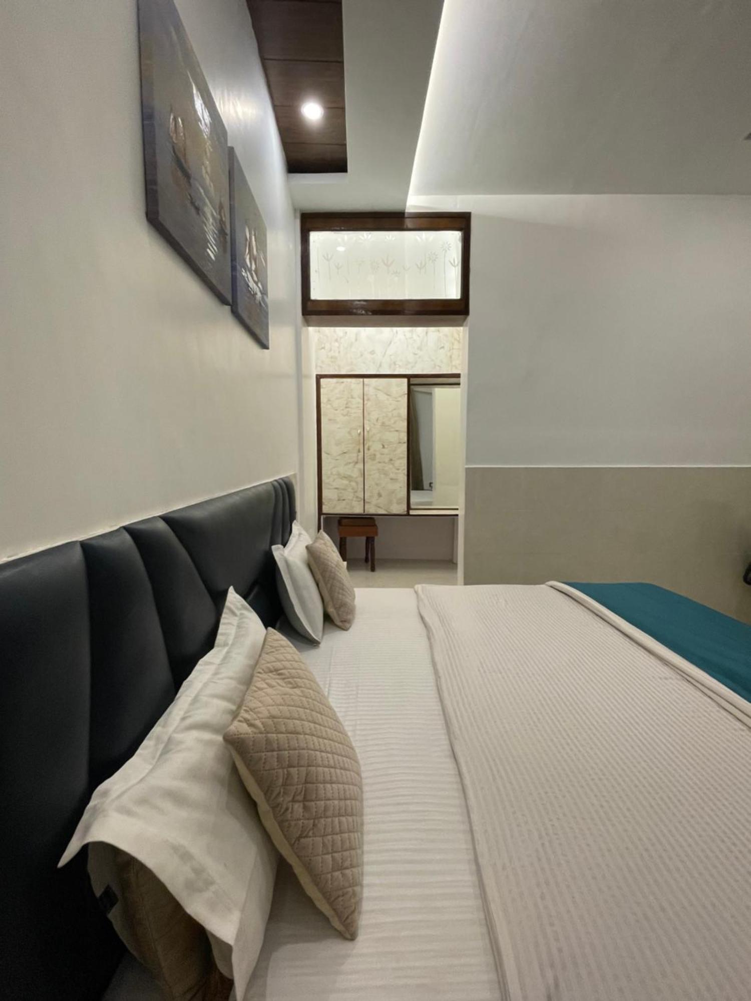 Hotel Dileep42 لاكناو المظهر الخارجي الصورة