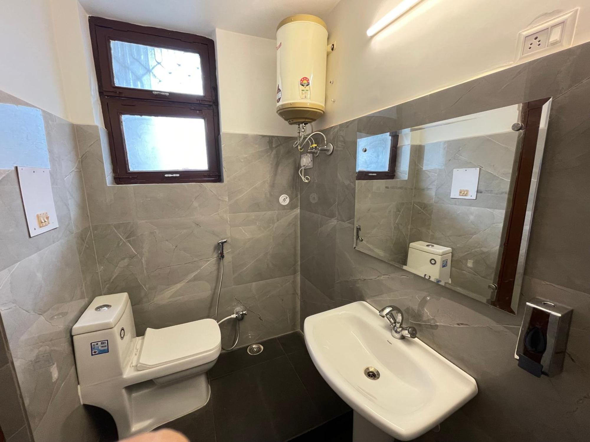 Hotel Dileep42 لاكناو المظهر الخارجي الصورة