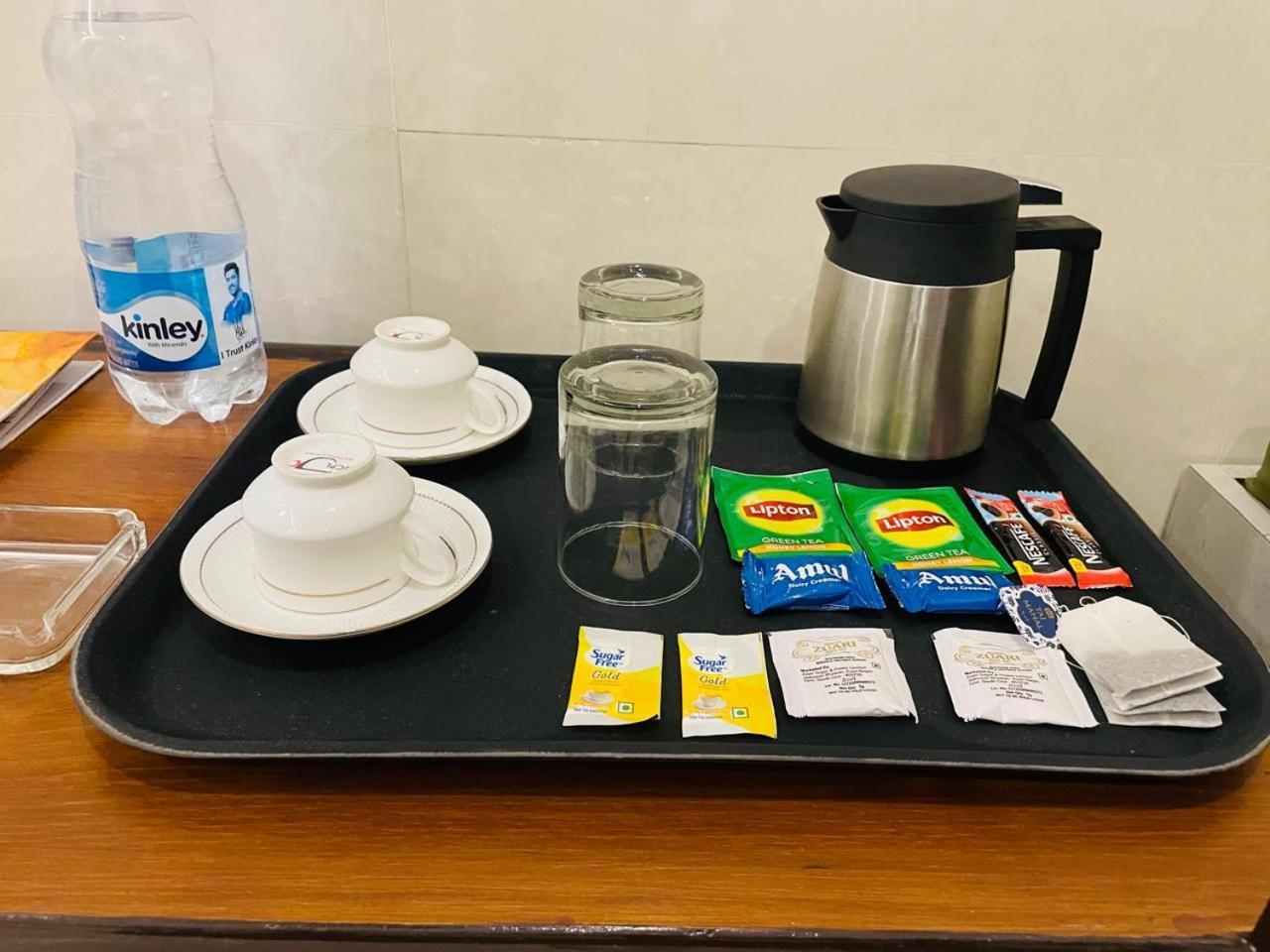 Hotel Dileep42 لاكناو المظهر الخارجي الصورة